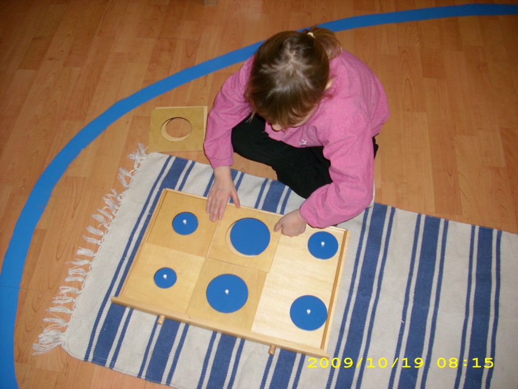 Cabinet De Géometrie école Montessori Vernouillet Secrets Denfance